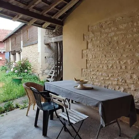 Maison Perigourdine A Lascaux