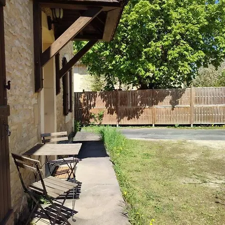 Maison Perigourdine A Lascaux مونتيناك